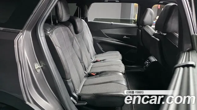Peugeot 5008 2018 thumb 11
