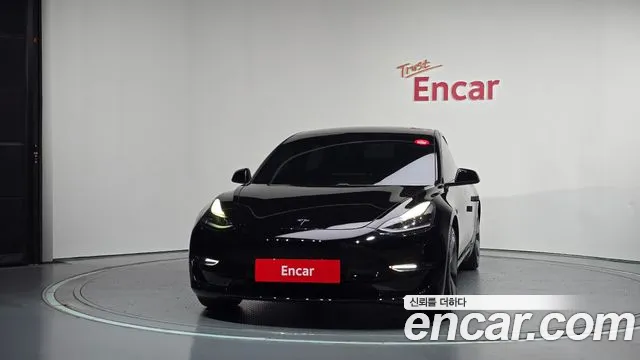 Tesla Model 3 2021 thumb 3