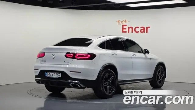Mercedes-Benz GLC 2023 thumb 2