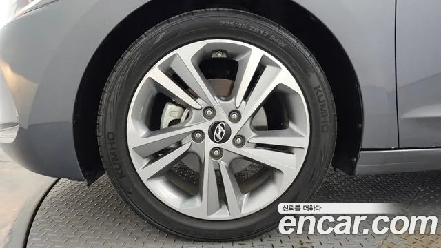 Hyundai Avante 2017 thumb 5