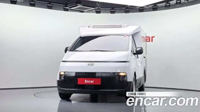 Hyundai Staria 2024 thumb 3
