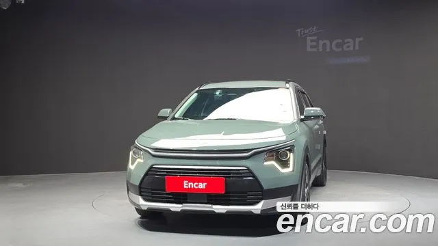 Kia Niro 2023 thumb 3