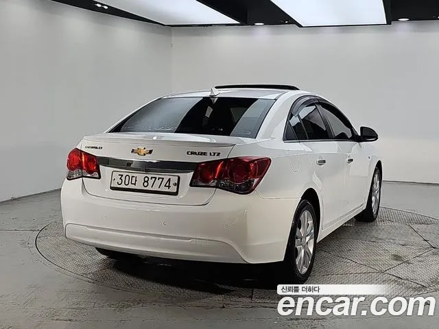 ChevroletGMDaewoo Cruze 2012 thumb 4