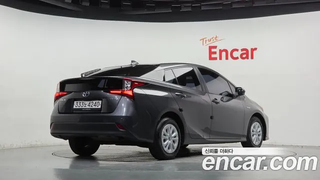 Toyota Prius 2019 thumb 2