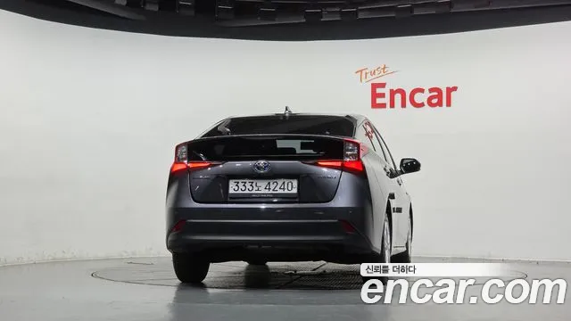 Toyota Prius 2019 thumb 4