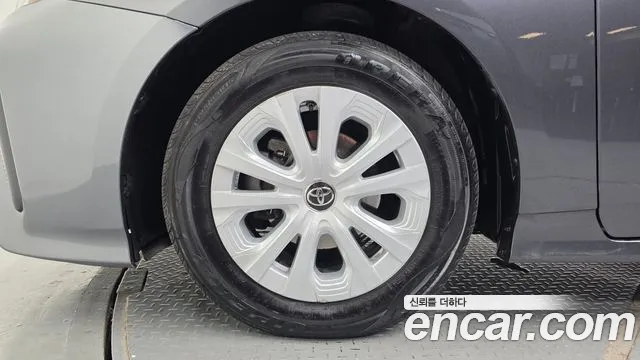 Toyota Prius 2019 thumb 5