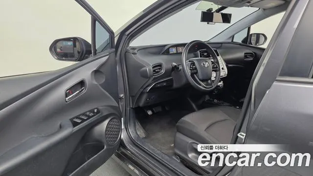 Toyota Prius 2019 thumb 10