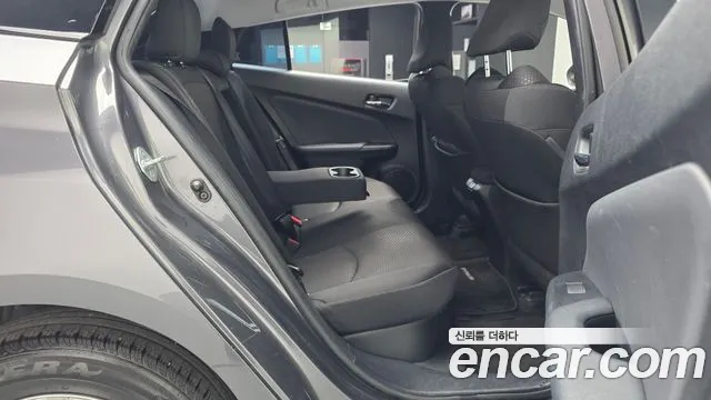 Toyota Prius 2019 thumb 12