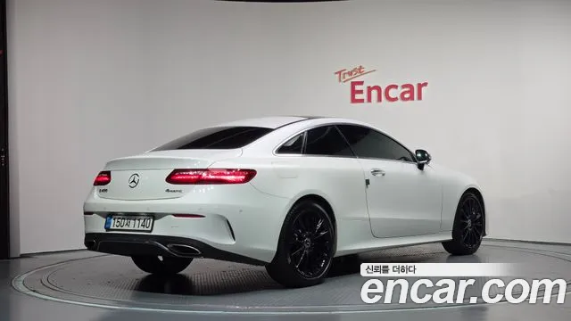 Mercedes-Benz E-Класс 2017 thumb 2