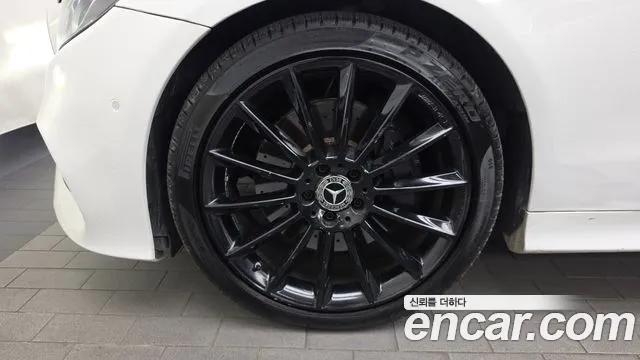 Mercedes-Benz E-Класс 2017 thumb 5