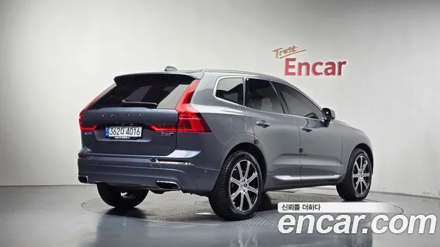 Volvo XC60 2020 thumb 2