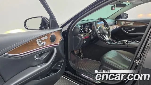 Mercedes-Benz E-Класс 2019 thumb 10
