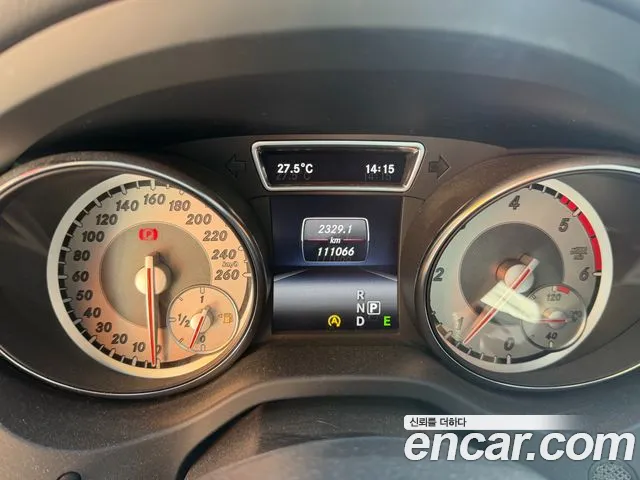 Mercedes-Benz CLA 2015 thumb 8