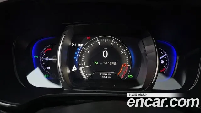 Renault-KoreaSamsung Koleos 2019 thumb 8