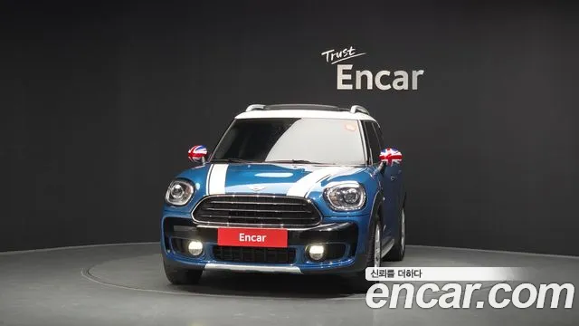 MINI Countryman 2018 thumb 3