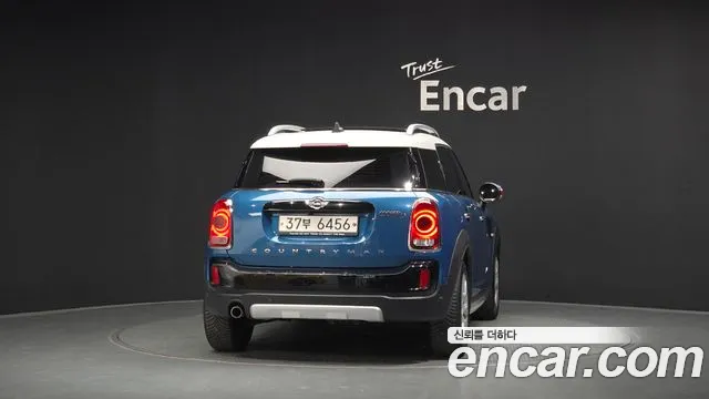 MINI Countryman 2018 thumb 4