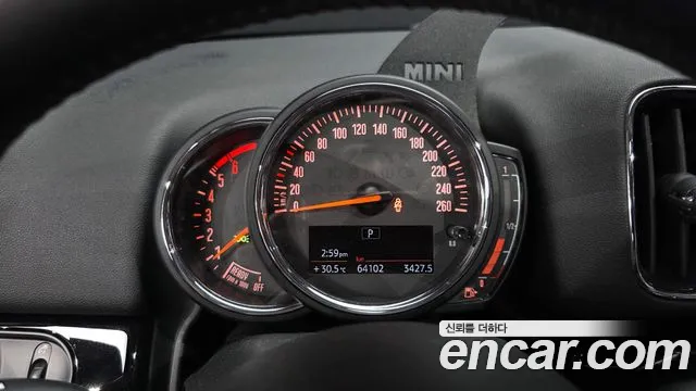 MINI Countryman 2018 thumb 8