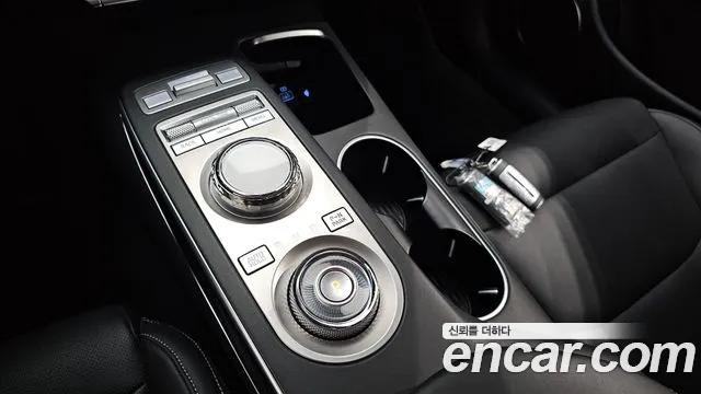 Genesis GV70 2022 thumb 9