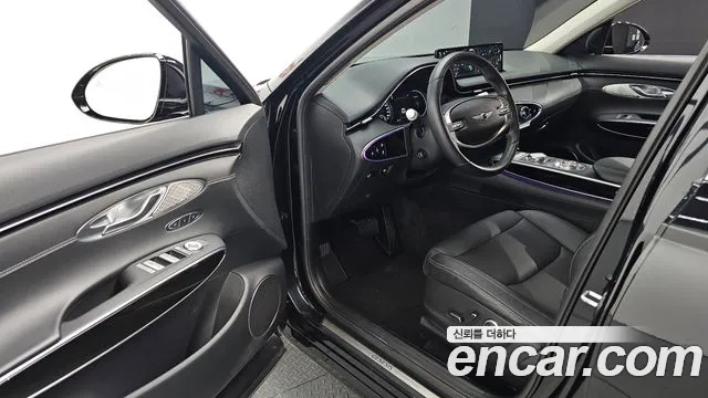Genesis GV70 2022 thumb 11