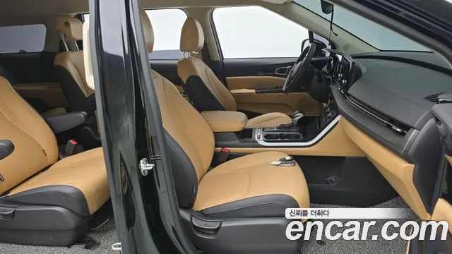 Kia Carnival 2023 thumb 11