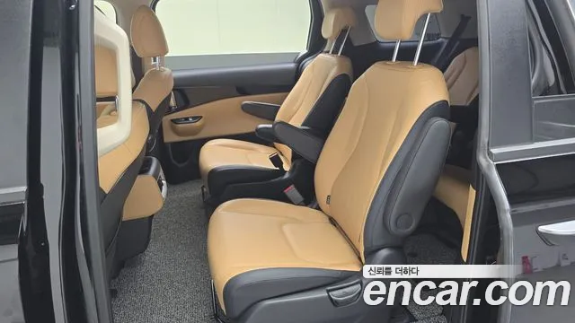 Kia Carnival 2023 thumb 12