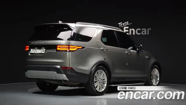 Land Rover Discovery 2018 thumb 2