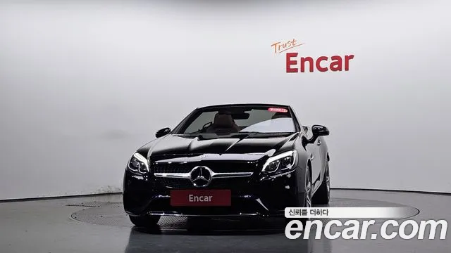 Mercedes-Benz SLC-Class 2019 thumb 2