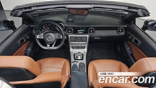 Mercedes-Benz SLC-Class 2019 thumb 6