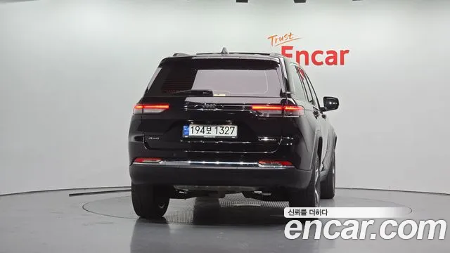 Jeep Cherokee 2023 thumb 3