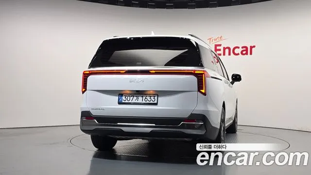 Kia Carnival 2024 thumb 4