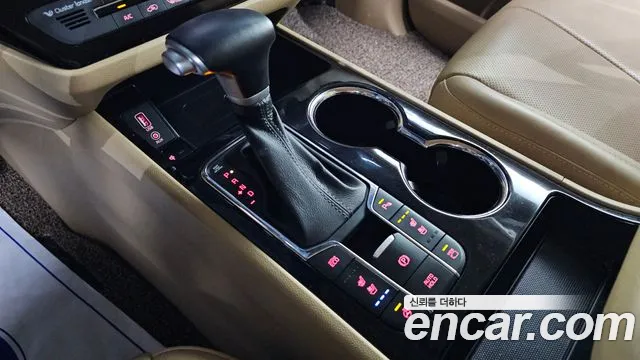Kia Carnival 2019 thumb 9