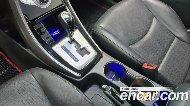 Hyundai Avante 2010 thumb 9