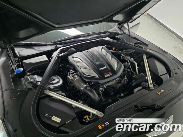 Genesis G90 2016 thumb 8