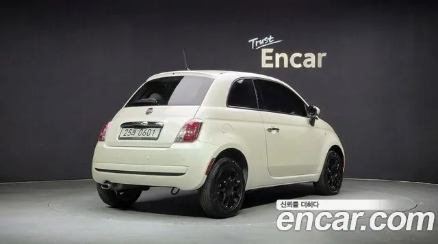 Fiat 500 2015 thumb 2
