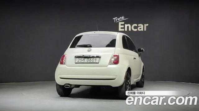Fiat 500 2015 thumb 4