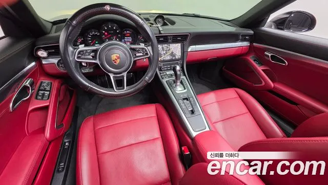 Porsche 911 2018 thumb 7