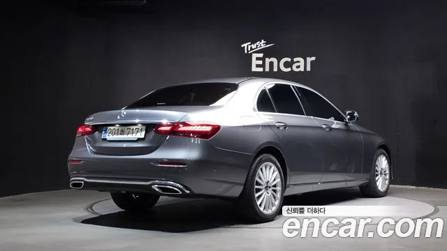Mercedes-Benz E-Класс 2023 thumb 2