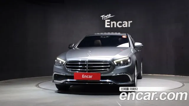 Mercedes-Benz E-Класс 2023 thumb 3