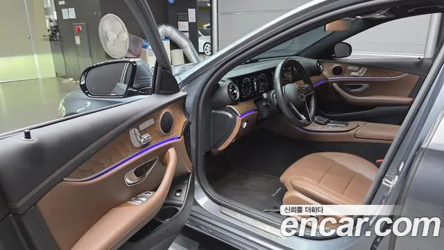 Mercedes-Benz E-Класс 2023 thumb 10