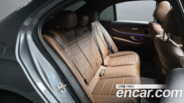 Mercedes-Benz E-Класс 2023 thumb 11