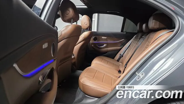 Mercedes-Benz E-Класс 2023 thumb 12