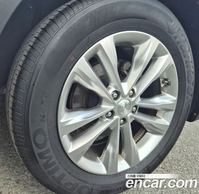 Hyundai Santa Fe 2016 thumb 5