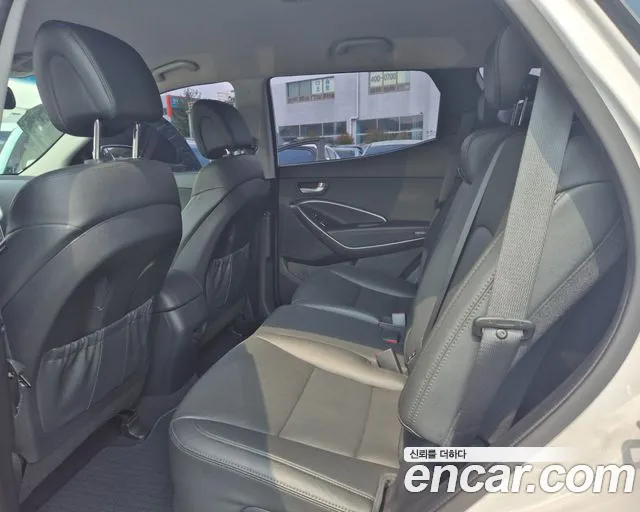 Hyundai Santa Fe 2016 thumb 10