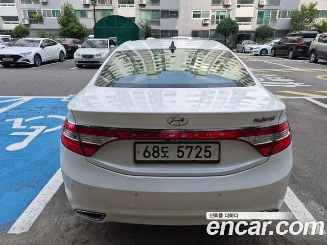 Hyundai Grandeur 2014 thumb 4