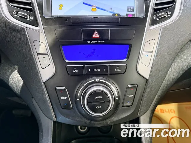 Hyundai Santa Fe 2013 thumb 10