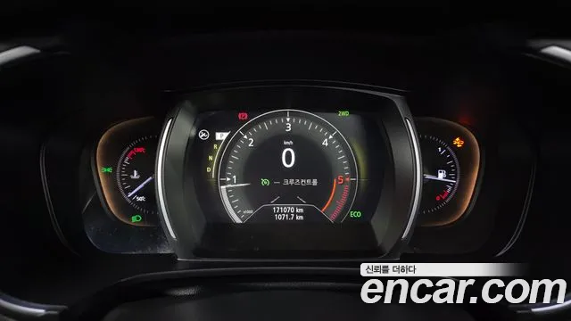 Renault-KoreaSamsung Koleos 2016 thumb 8