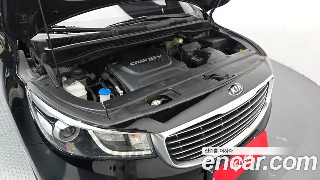 Kia Carnival 2016 thumb 6