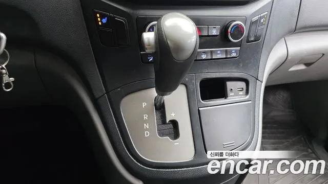 Hyundai Starex 2015 thumb 9
