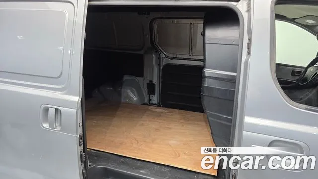 Hyundai Starex 2015 thumb 12