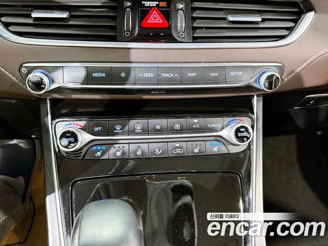 Hyundai Grandeur 2017 thumb 10